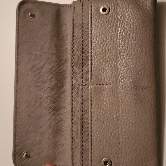 Michael Kors Grey Slim Wallet - Picture 2 of 3